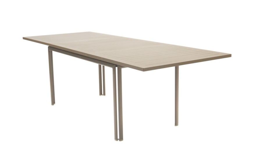 Table Costa FERMOB chez latour