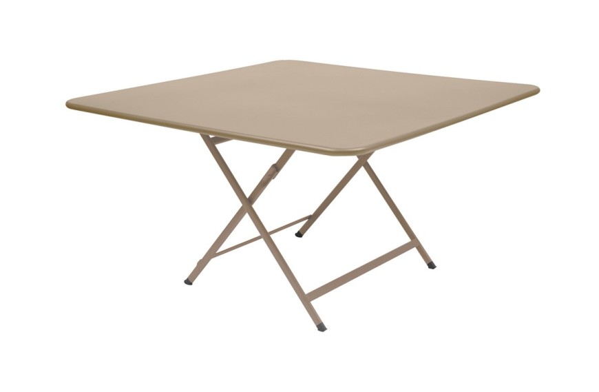 Table Caractère 128 x 128 cm Fermob chez latour