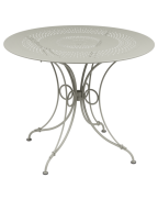 Table 1900 FERMOB diam 96 chez latour