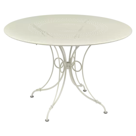 Table à manger Diam 117cm collection 1900 de FERMOB chez Latour