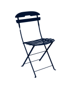 chaise pliante en acier LA MOME de chez FERMOB