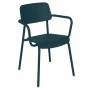 Fauteuil de jardin Studie Fermob design en aluminium empilable ergonomique avec accoudoirs