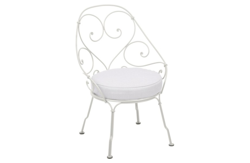 Fauteuil bas Cabriolet 1900 avec coussin blanc grisé - FERMOB