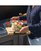 Plateau de service 2 en 1 ENO avec planche à découper en bambou et plateau en acier noir, idéal pour cuisine extérieure