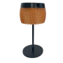 Lampe de table solaire LOLIE Les Jardins en PETG recyclé disponible en coloris olive, safran et ambre