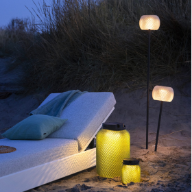 Lanterne solaire d’extérieur LOLIE H47.5 Les Jardins en PETG recyclé olive pour éclairage de jardin design