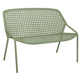 Banquette de jardin 2 places Croisette Fermob en aluminium et cannage polyéthylène, coloris au choix.