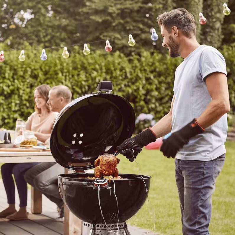 Comment nettoyer son BBQ Charbon Weber MasterTouch ? 